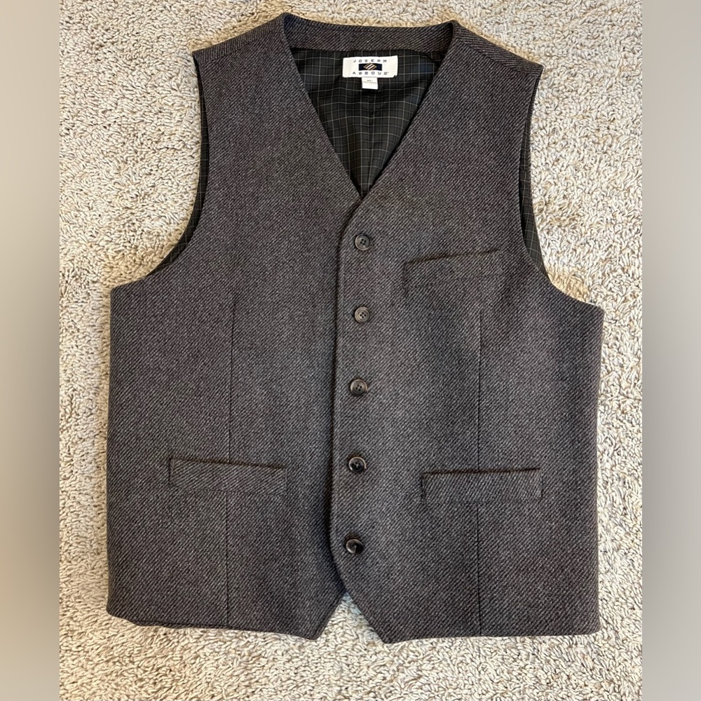 Joseph Abboud Men’s Wool Blend Brown Herringbone Vest with Plaid lining XL